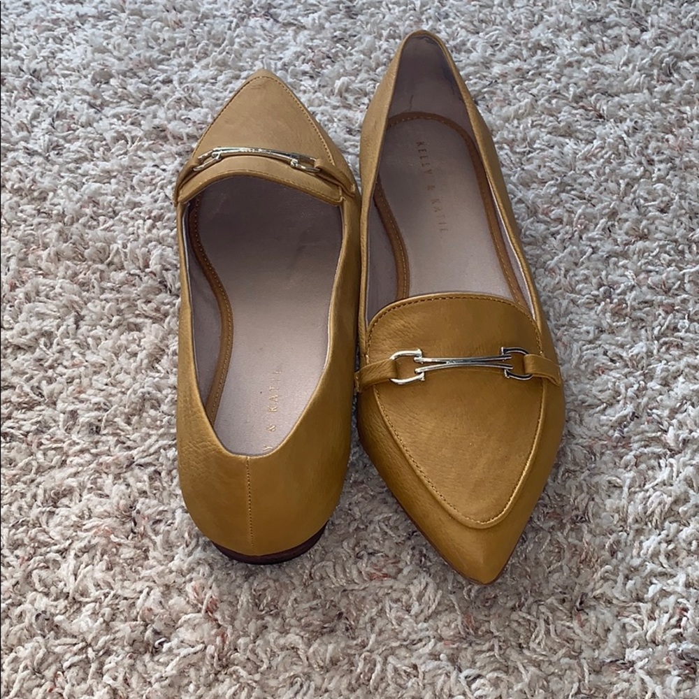 Yellow stylish flats
